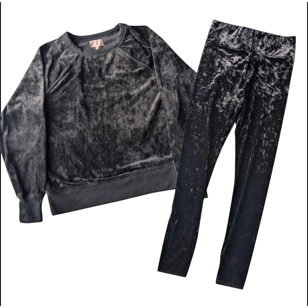 Lou & Grey Black Velvet Set
